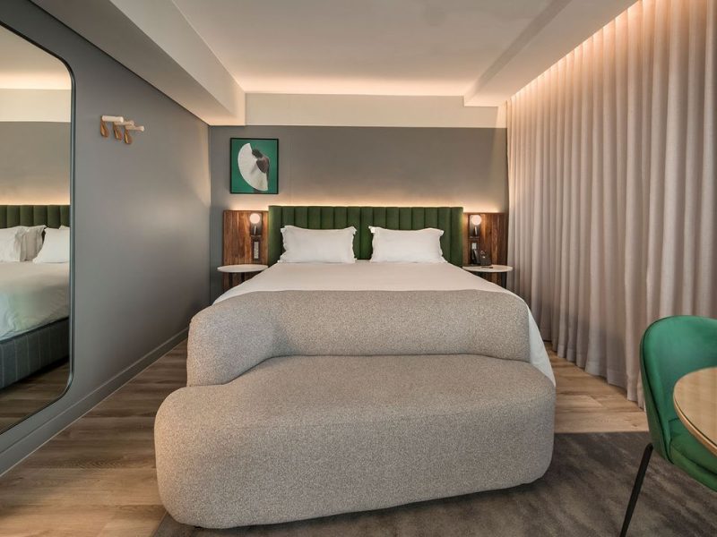 Standard Courtyard Room